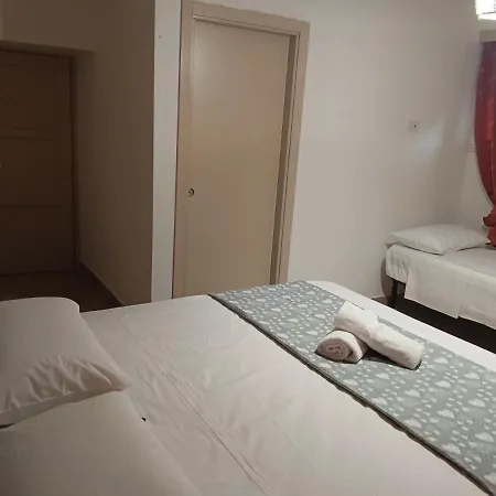 Aurea 4*